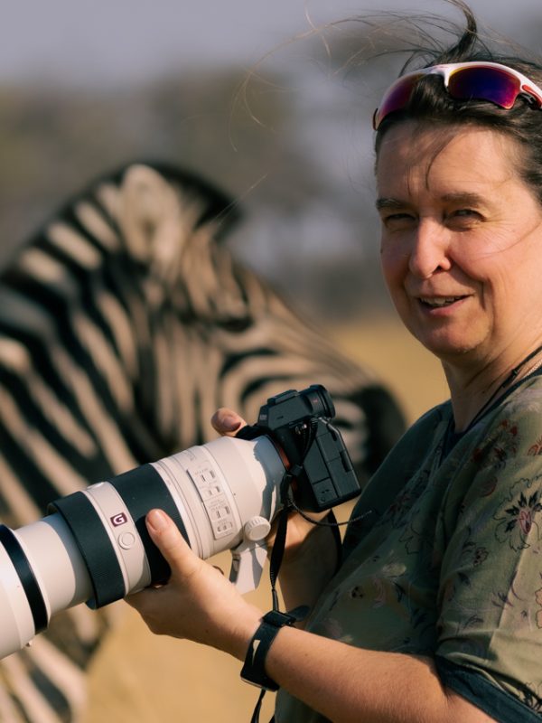 donna-con-sony-100-400-in-namibia